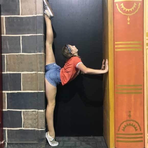 Meet your Posher, Melanie - Picture 6 of 6